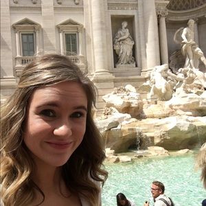 Meet your Posher, Ava